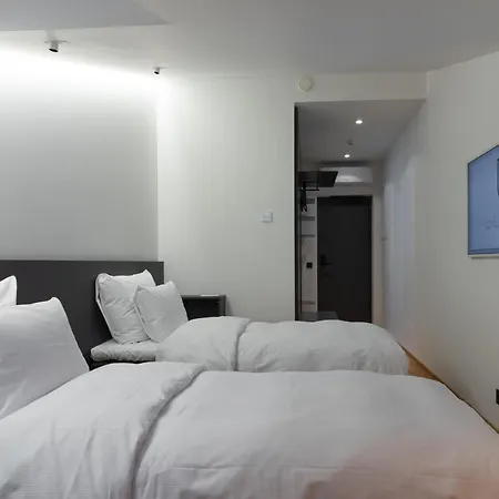 Dunten Hotel *