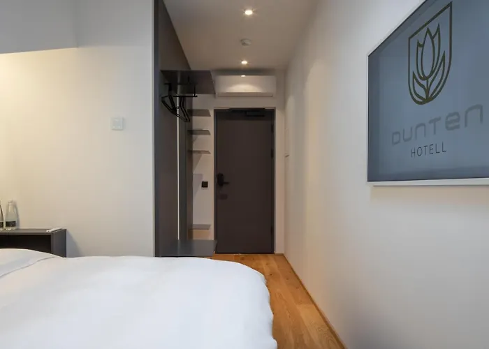 Hotel Dunten *